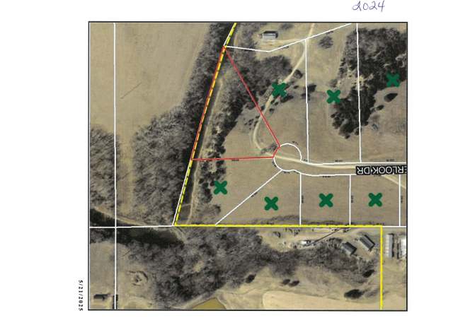 Property at 2024 Overlook Dr, Salina, KS 67401