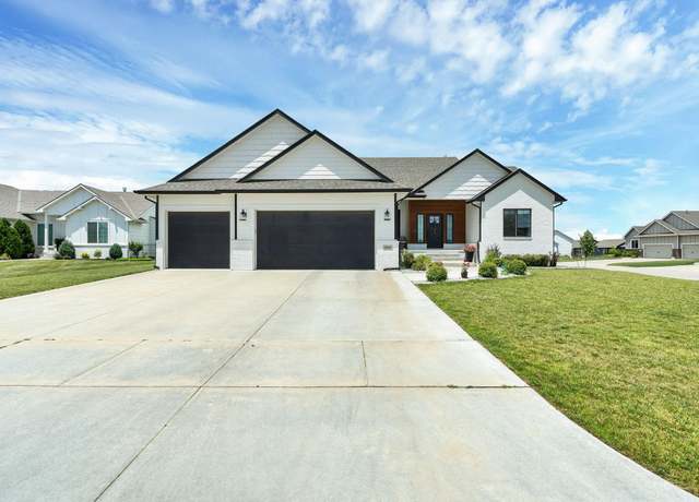 Property at 2753 N Eagle Ct, Wichita, KS 67226, 5 beds, 3 baths