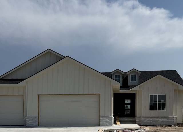 Property at 3433 S Linden Ct, Wichita, KS 67210, 5 beds, 3 baths