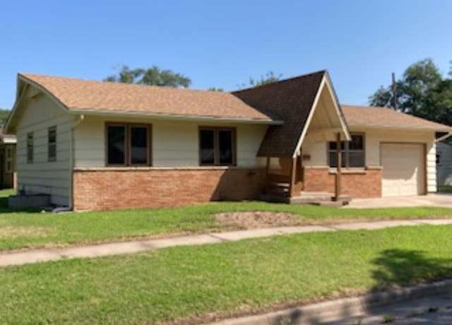Property at 2262 W Manhattan Dr, Wichita, KS 67204, 5 beds, 2 baths