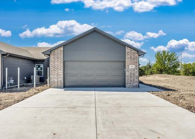 Property at 3207 E Thunder, Wichita, KS 67219, 4 beds, 2 baths