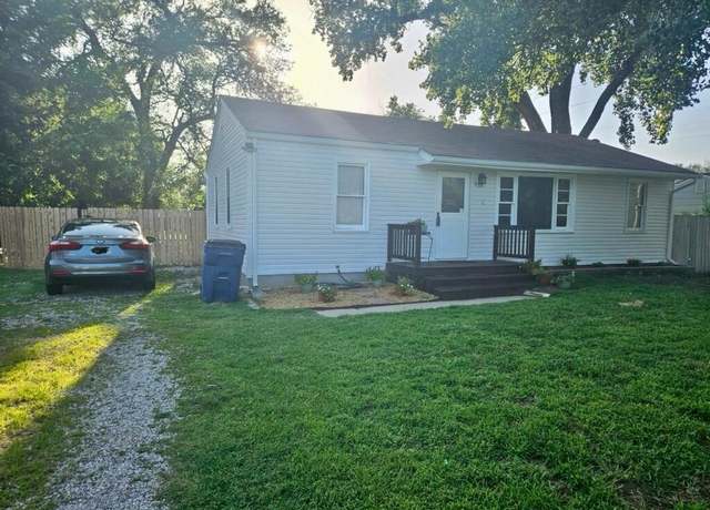 Property at 921 N Clara St, Wichita, KS 67212, 3 beds, 1 bath
