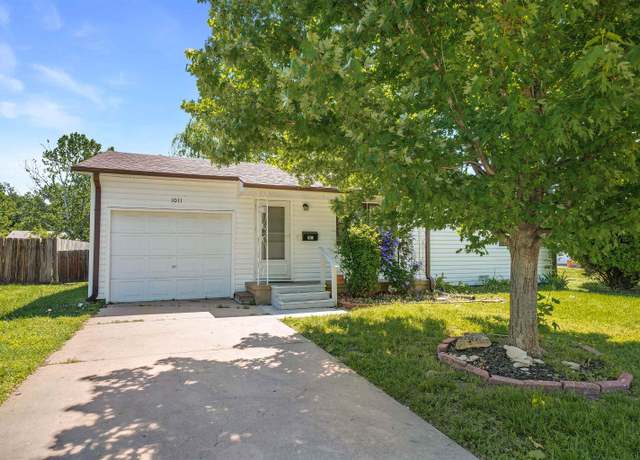 Property at 1011 N Park St, Wellington, KS 67152, 3 beds, 1.5 baths