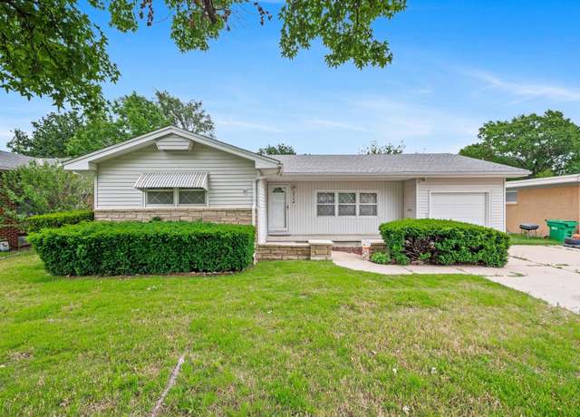 Property at 2516 N Halstead, Wichita, KS 67204, 3 beds, 2 baths