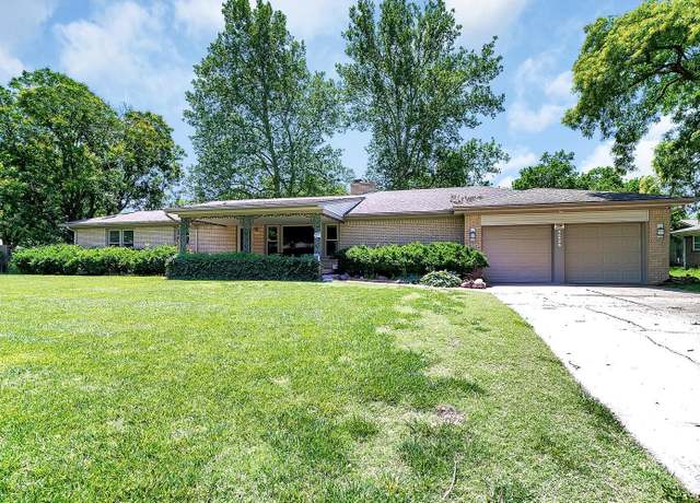 Property at 3225 W 15th St N, Wichita, KS 67203, 4 beds, 2 baths