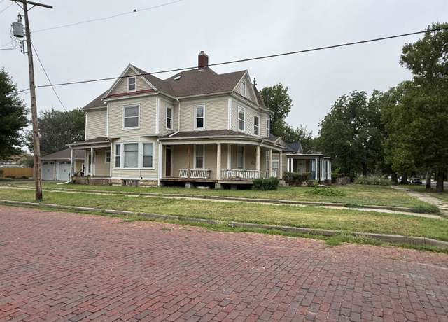 Property at 701 W Ash St, Salina, KS 67401, 5 beds, 2 baths