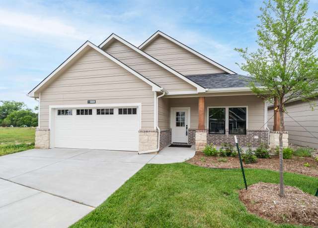 Property at 2012 W 12th St N, Wichita, KS 67203, 2 beds, 2 baths