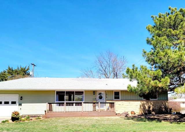 Property at 1019 Manor Rd, Salina, KS 67401, 5 beds, 2 baths