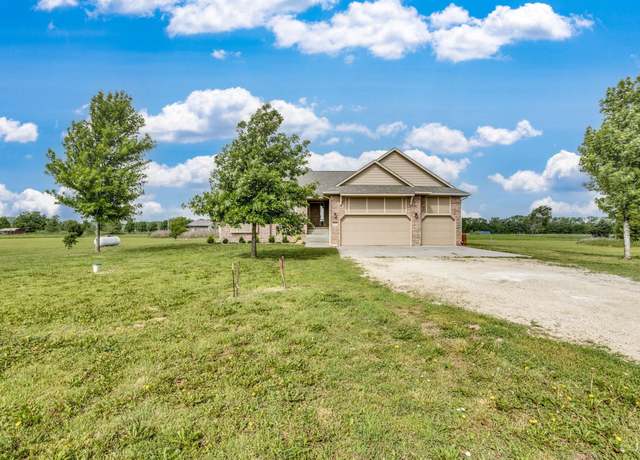 Property at 21175 SW Meadowlark Rd, Douglass, KS 67039, 5 beds, 3 baths