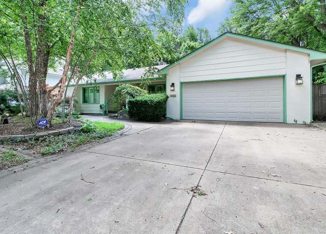 Property at 1116 E James St, Derby, KS 67037, 4 beds, 3 baths