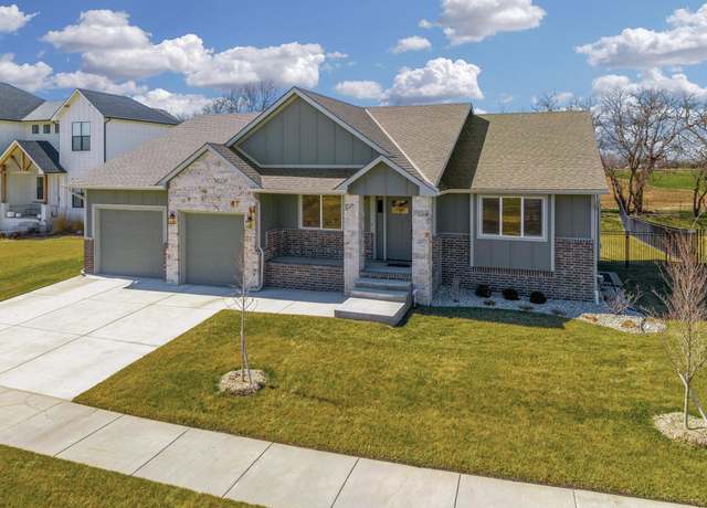 Property at 227 S Wellcrest Cir, Goddard, KS 67052, 4 beds, 3 baths