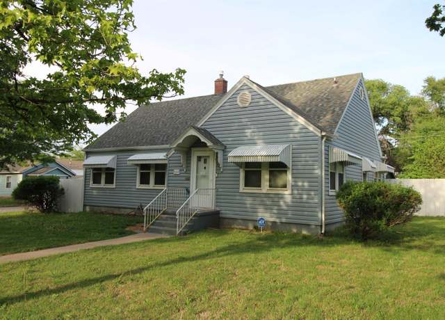 Property at 524 N Summit St, El Dorado, KS 67042, 3 beds, 1 bath