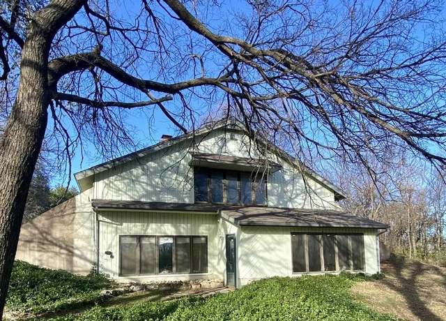 Property at 8730 S Knight St, Haysville, KS 67060, 3 beds, 2 baths