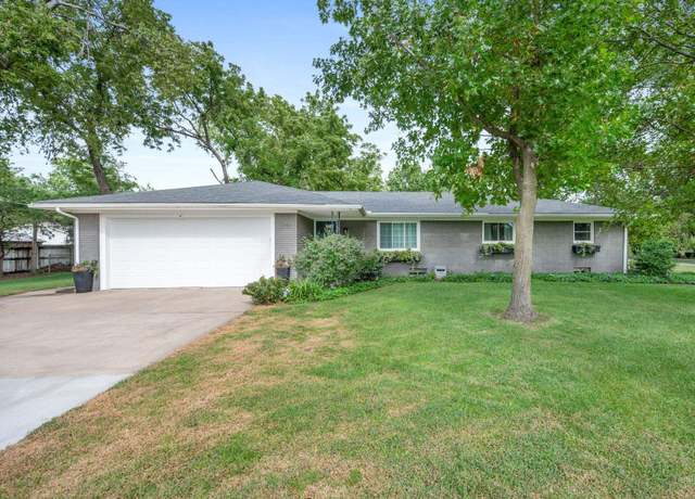 Property at 3750 S Ridge Rd, Wichita, KS 67215, 4 beds, 2 baths