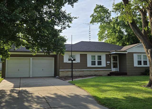 Property at 1853 Larson St, Salina, KS 67401, 2 beds, 1 bath