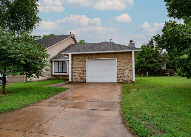 Property at 2547 S Yellowstone Ct, Wichita, KS 67215, 3 beds, 1 bath