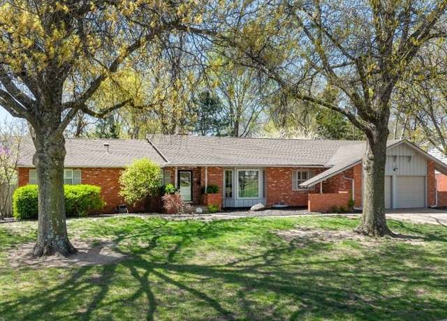 Property at 673 N Broadmoor Ave, Wichita, KS 67206, 4 beds, 4.5 baths