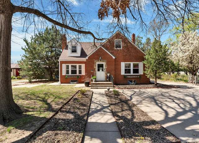 Property at 1609 N Coolidge Ave, Wichita, KS 67203, 4 beds, 3.5 baths