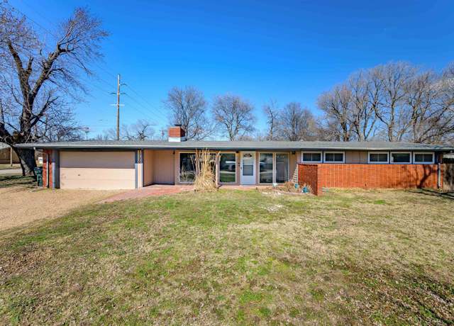 Property at 1730 W 32nd St N, Wichita, KS 67204, 3 beds, 1.5 baths