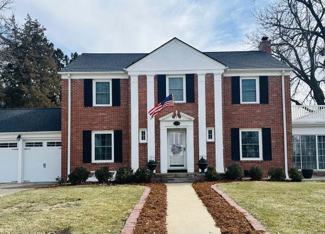 Property at 204 N Lakeside Dr, Mcpherson, KS 67460, 4 beds, 3.5 baths