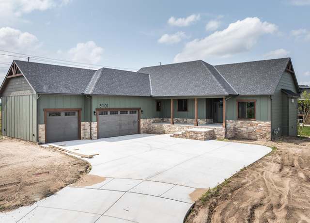 Property at 5101 Shoreside Ct, Maize, KS 67101, 5 beds, 3.5 baths