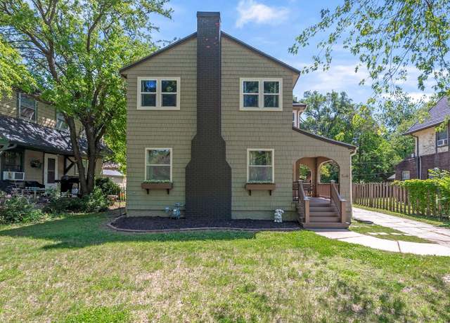 Property at 536 N Broadview St, Wichita, KS 67208, 4 beds, 2 baths