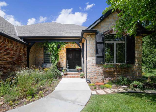 Property at 617 N Bracken Ct, Wichita, KS 67206, 4 beds, 3 baths