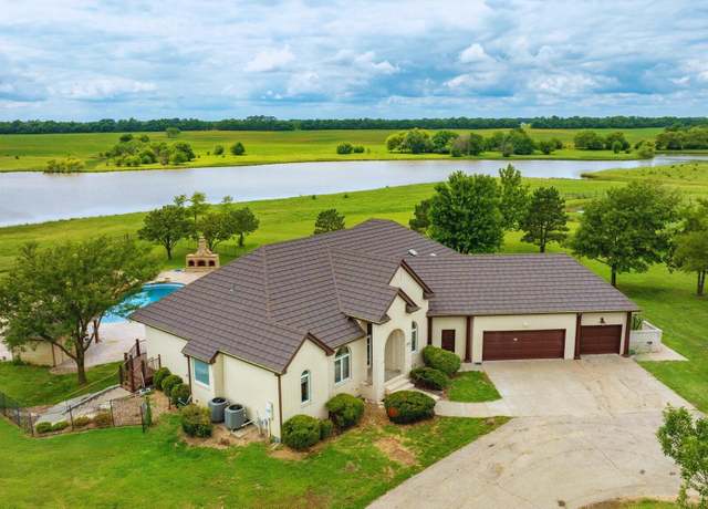 Property at 10401 N Woodlawn St, Valley Center, KS 67147, 4 beds, 4 baths