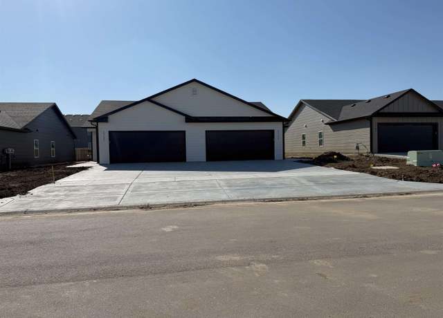 Property at 2731-2733 Greenleaf Cir, Wichita, KS 67210