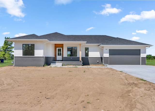 Property at 5161 N Colonial Ave, Bel Aire, KS 67226, 2 beds, 2 baths