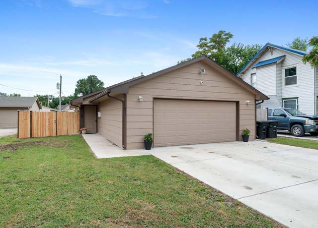 Property at 333 E Clark Ave, Augusta, KS 67010, 3 beds, 2 baths