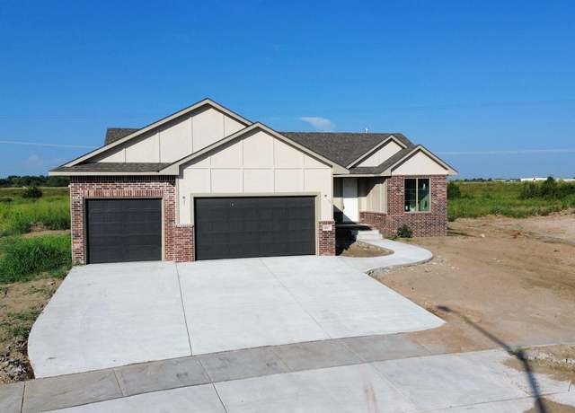 Property at 4917 W Calvert St, Wichita, KS 67215, 5 beds, 3 baths