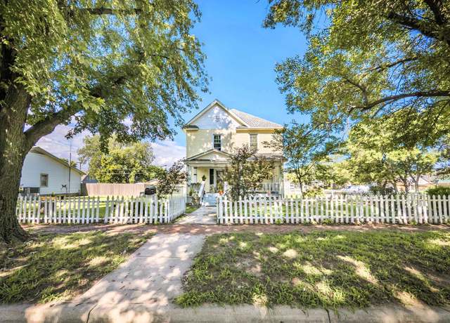 Property at 524 N B St, Wellington, KS 67152, 4 beds, 2 baths