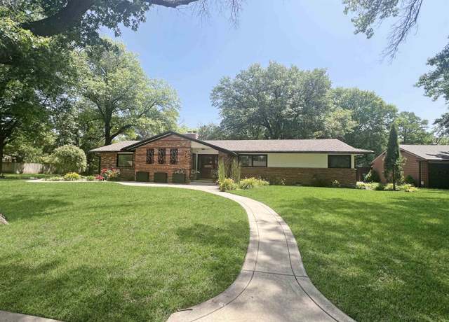 Property at 762 N Mission Rd, Wichita, KS 67206, 3 beds, 2 baths