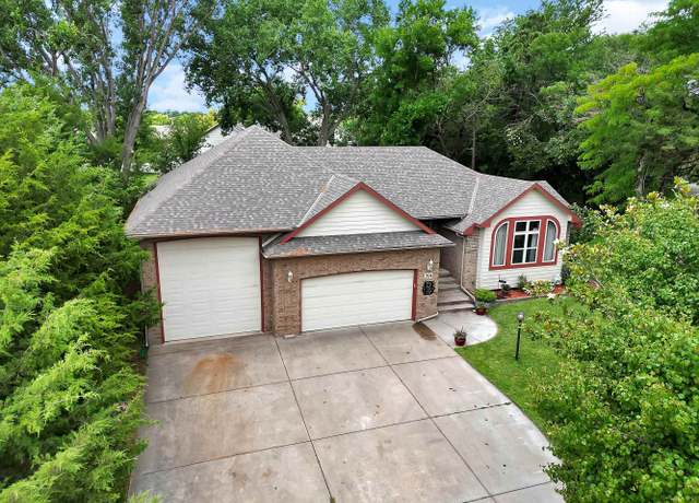 Property at 201 S Maple Dunes St, Wichita, KS 67235, 3 beds, 3 baths