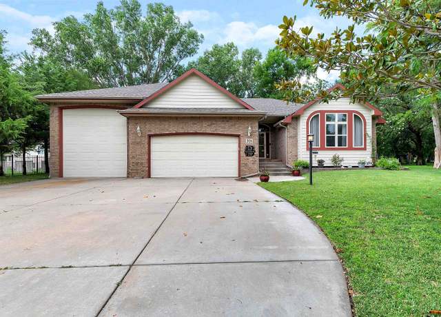 Property at 201 S Maple Dunes St, Wichita, KS 67235, 3 beds, 3 baths
