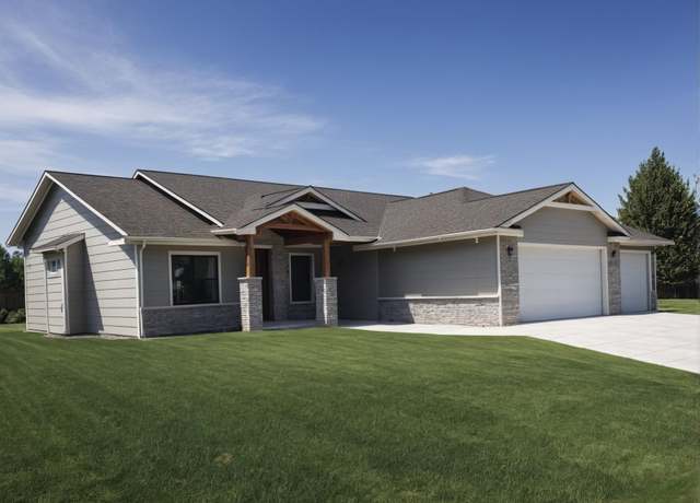 Property at 5926 E Forbes Ct, Bel Aire, KS 67220, 3 beds, 2 baths