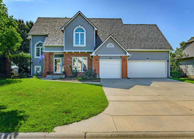 Property at 2710 N Dublin Cir, Wichita, KS 67226, 5 beds, 3.5 baths