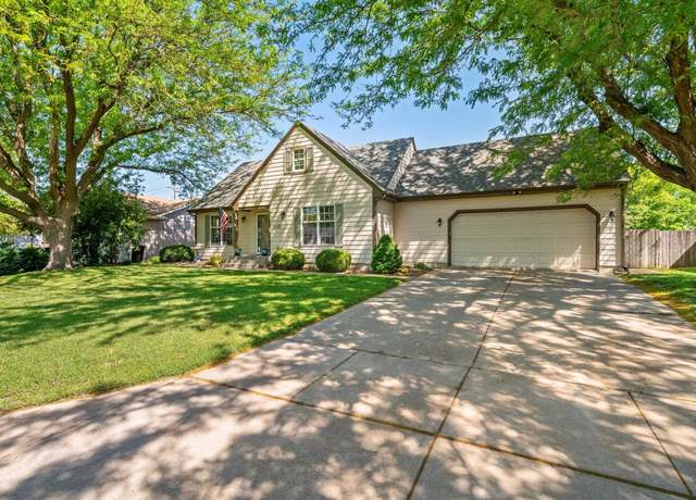 Property at 1325 Lynn Dr, Salina, KS 67401, 4 beds, 2.5 baths