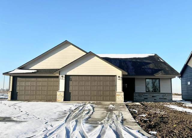 Property at 5456 N Toben Ct, Bel Aire, KS 67227, 4 beds, 2 baths