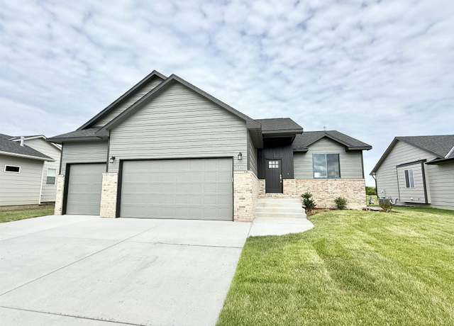 Property at 5496 N Toben Dr, Bel Aire, KS 67227, 5 beds, 3 baths