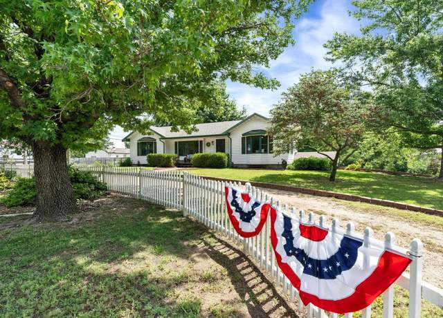 Property at 322 S Main St, Haysville, KS 67060-1776, 5 beds, 3 baths