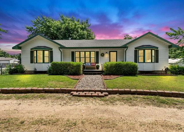 Property at 322 S Main St, Haysville, KS 67060-1776, 5 beds, 3 baths