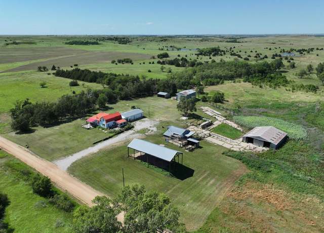 Property at 1515 Avenue O, Ellsworth, KS 67439, 4 beds