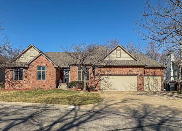 Property at 8213 E Oxford Ct, Wichita, KS 67226, 4 beds, 3 baths