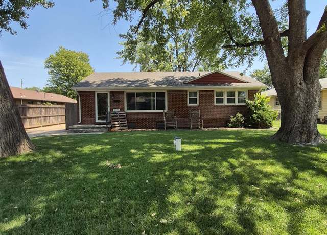Property at 1932 N Gordon St, Wichita, KS 67203, 2 beds, 1.5 baths