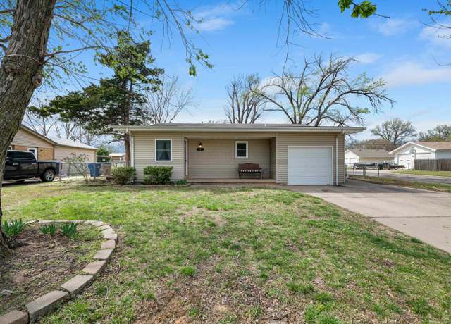 Property at 301 S Sunset Ave, Haysville, KS 67060, 3 beds, 2 baths