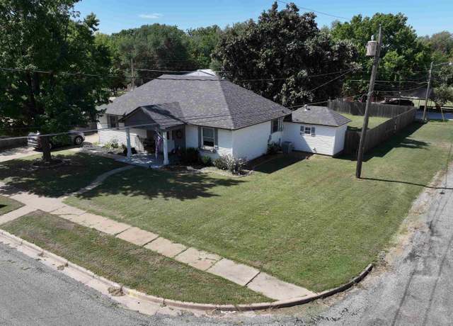 Property at 1016 Prospect St, Ellsworth, KS 67439, 2 beds, 1.5 baths