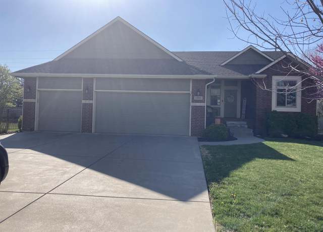 Property at 2305 Chestnut Ct, Augusta, KS 67010, 3 beds, 3 baths