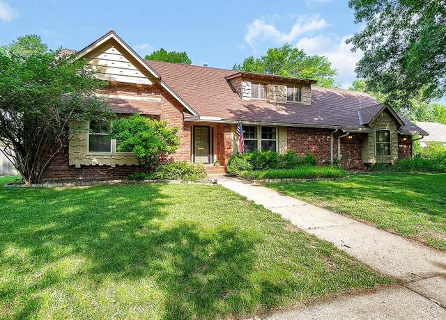 Property at 211 N Armour Ave, Wichita, KS 67206, 4 beds, 4 baths